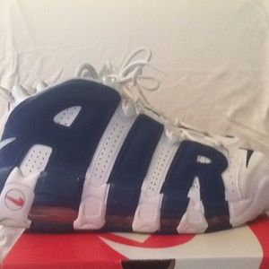Knicks Nike Uptempo